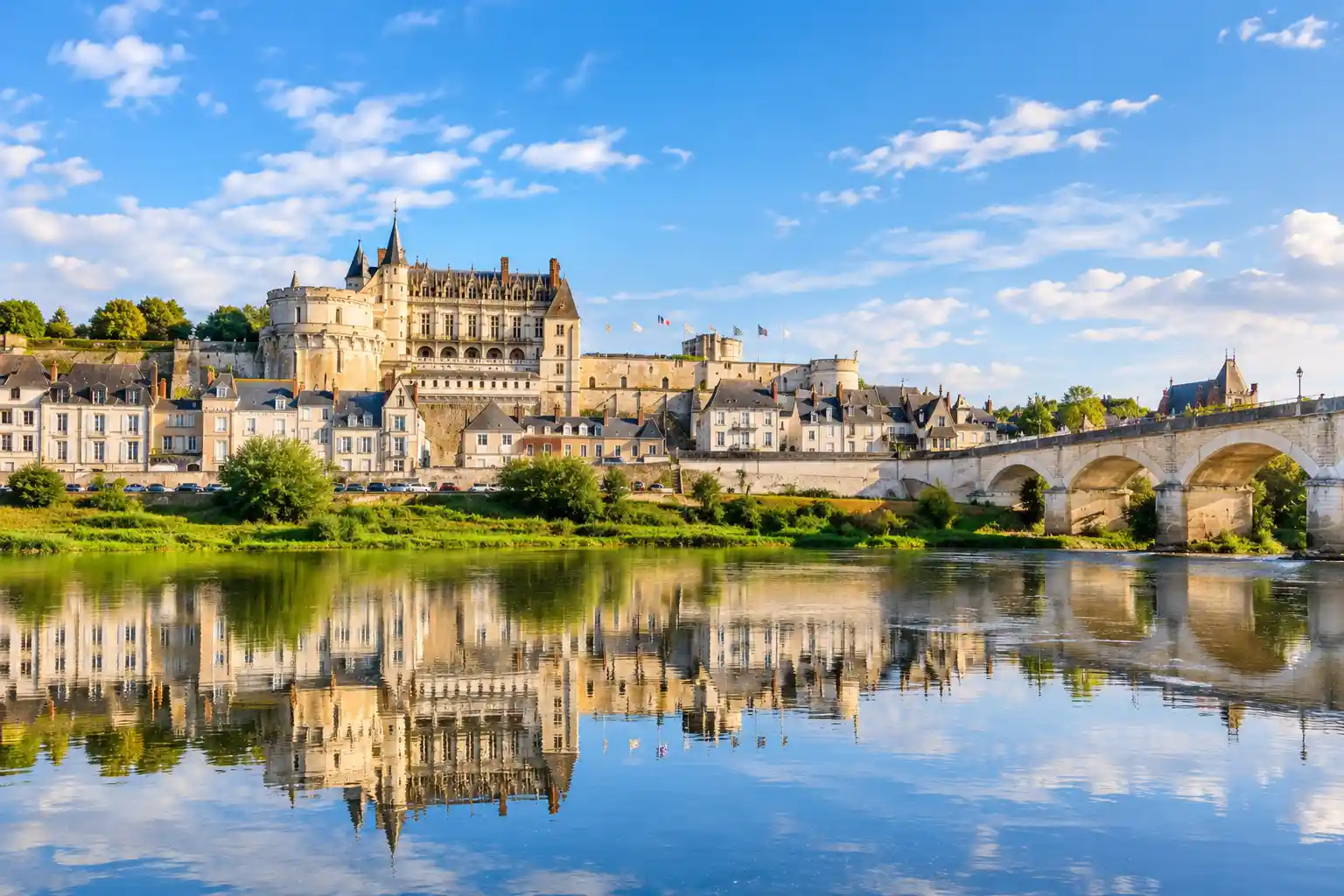 Amboise château overlooking the Loire